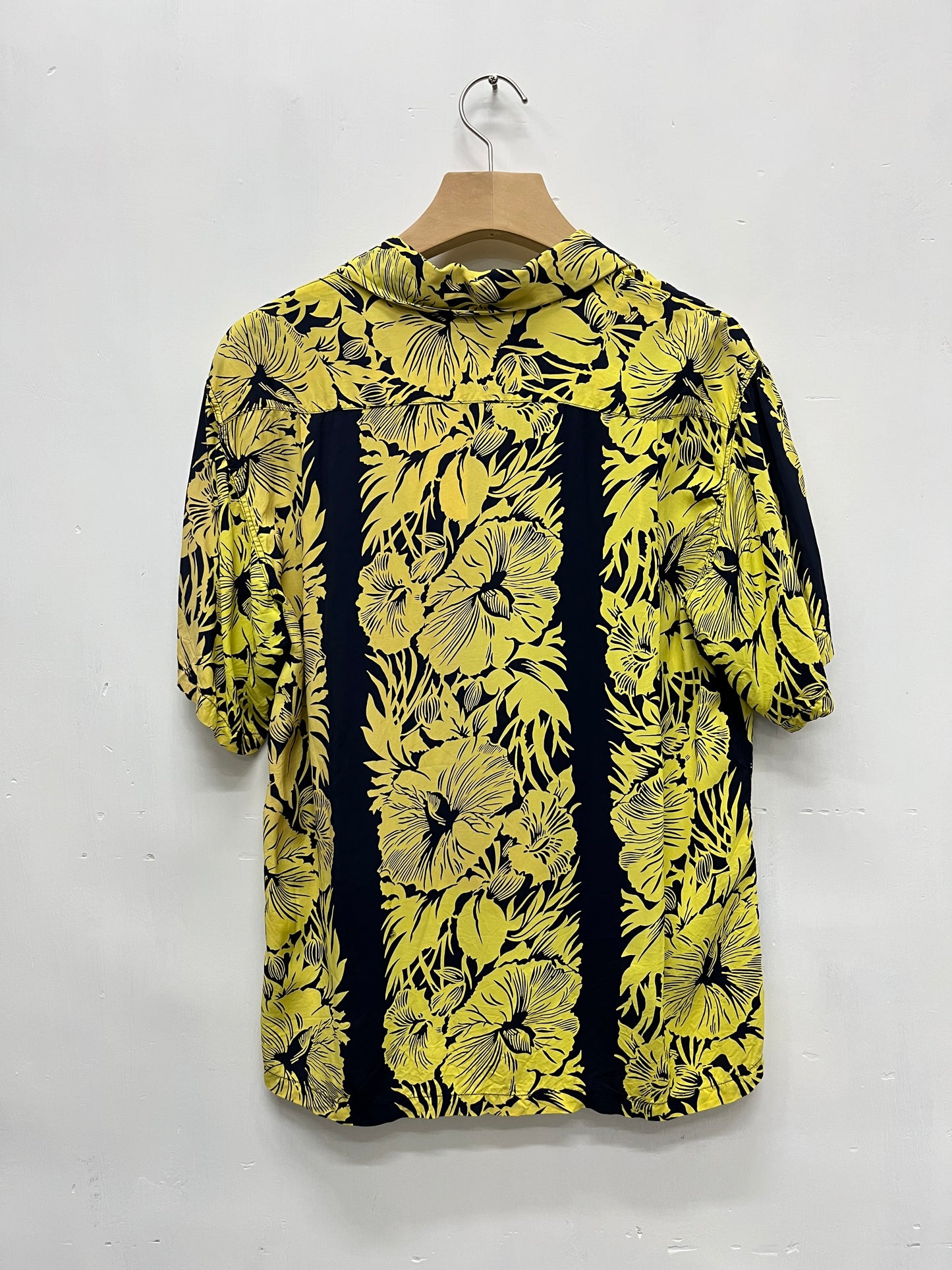 Sunsurf yellow printed floral shirt-Size M
